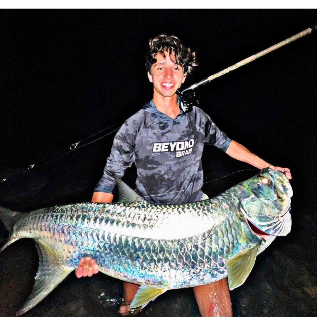 @lazaro.g55 with a night tarpon